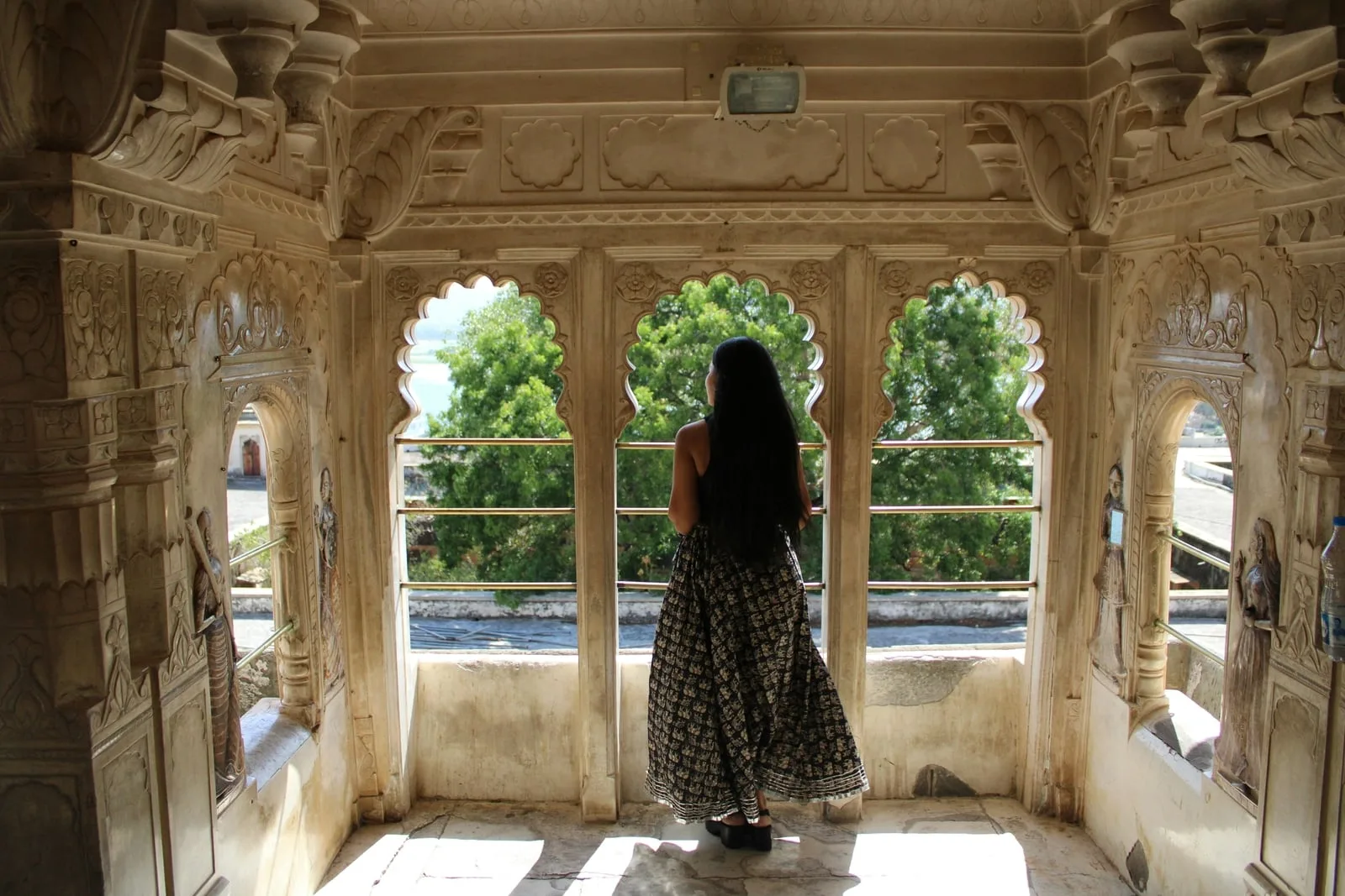 solo travel indian girl